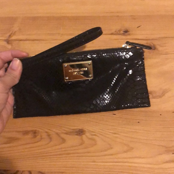 Black wristlet - Picture 5 of 5